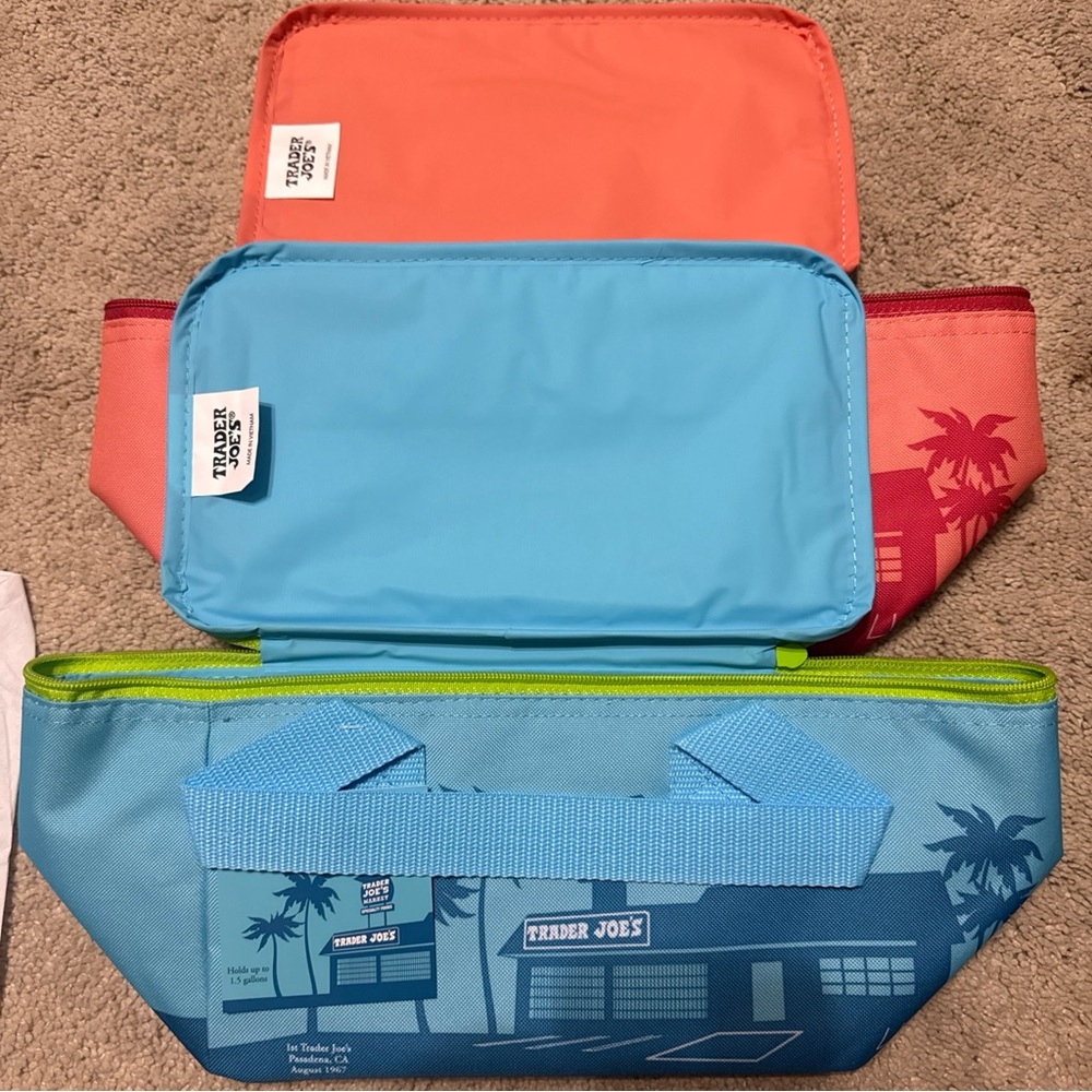 Trader Joe's Insulated Lunch Bags Set